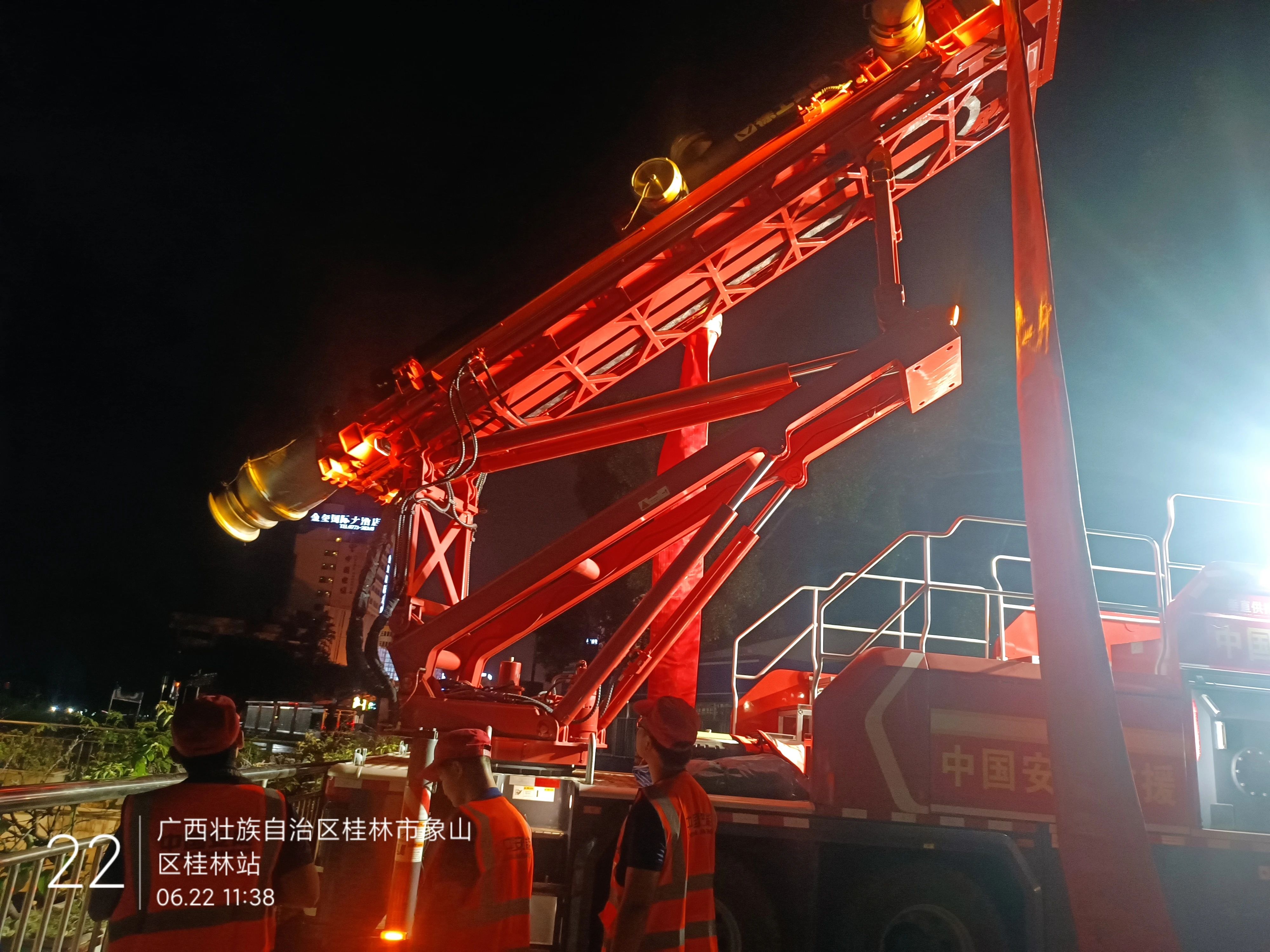 桂林洪水！徐工多臺(tái)排澇應(yīng)急裝備全力迎戰(zhàn)!