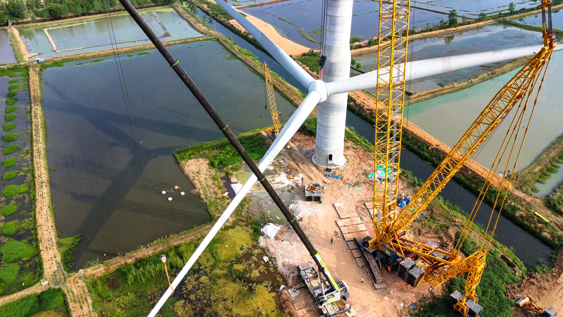 【全球之履】阜陽站！XLC17000助力160米風(fēng)機(jī)安裝~