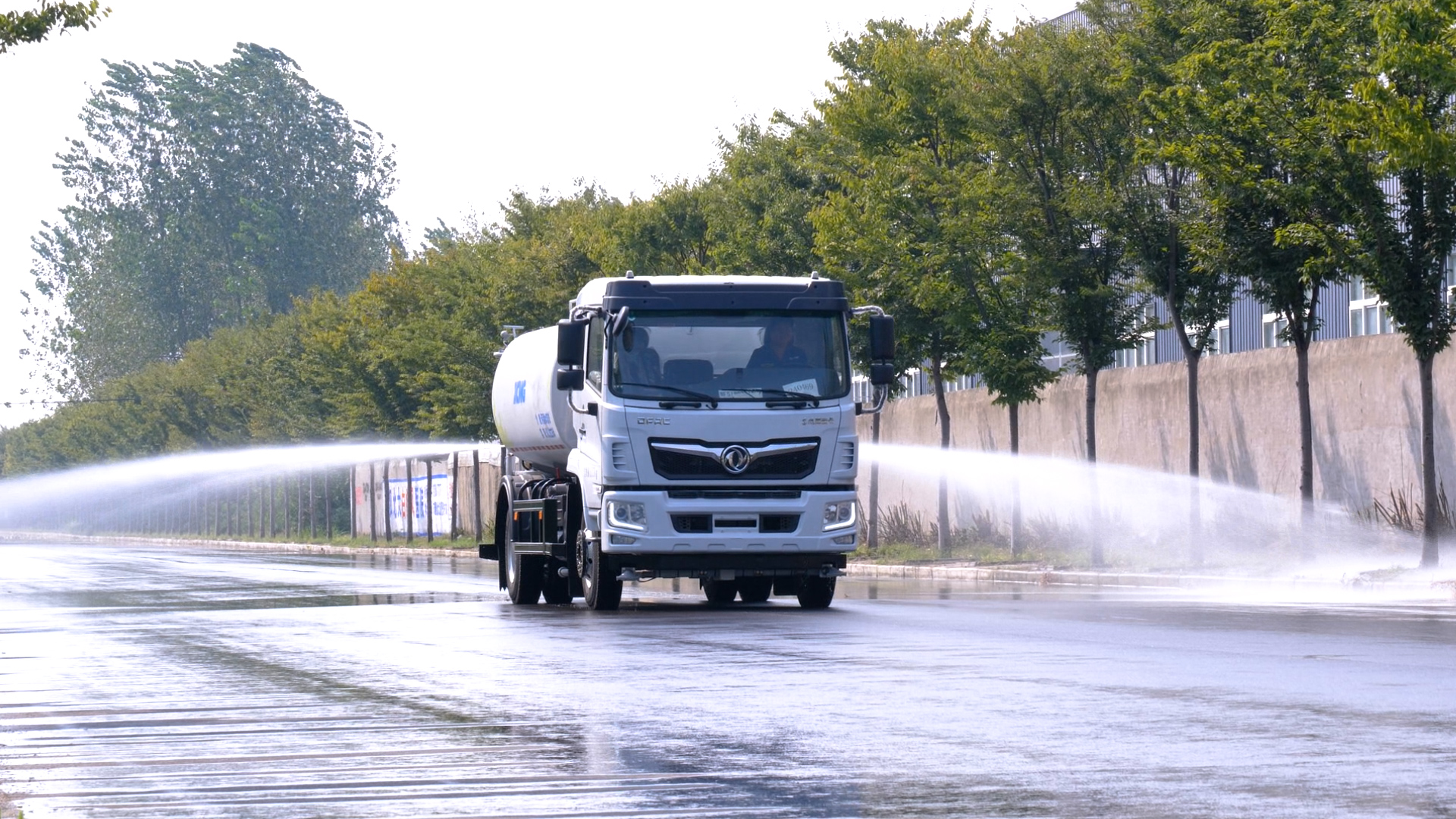 泰酷辣！徐工助力湖北天門城市綠化