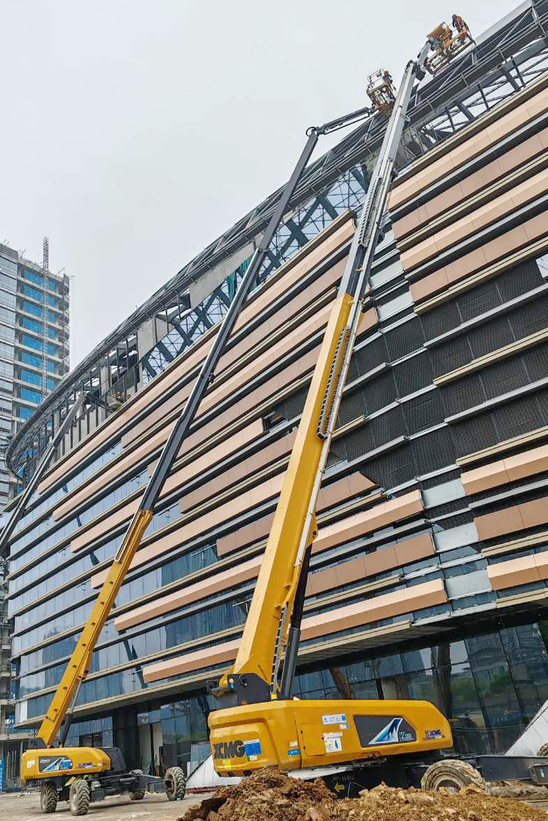從藍(lán)圖到實(shí)景，徐工XGS40ACK-Li助力德清金融廣場崛起