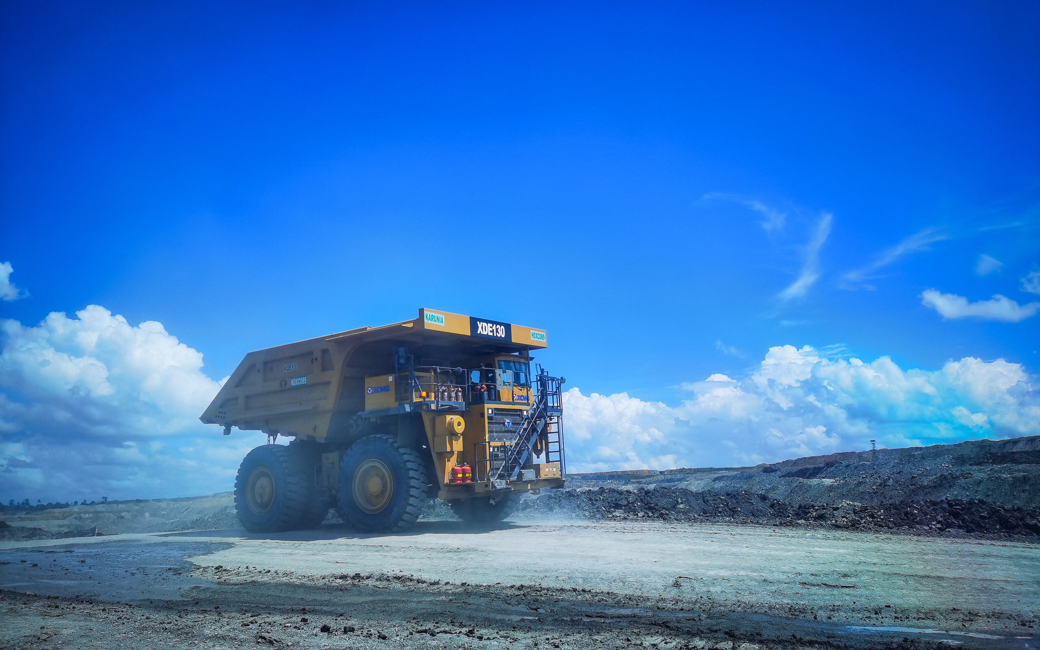 閃耀東南亞！徐工XDE130雙橋剛性礦車效能非凡