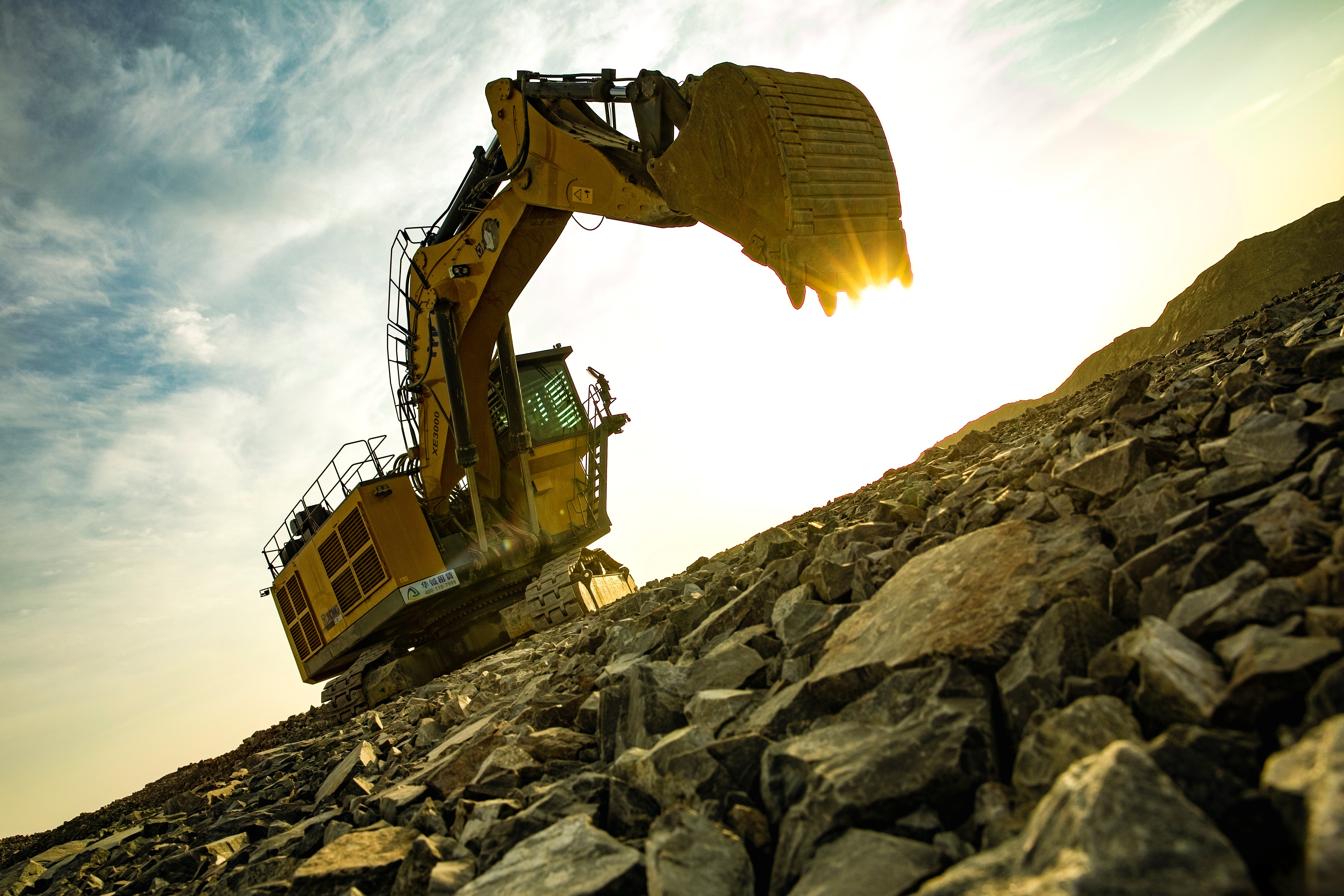 大型露天礦山智選之作，徐工XE3000礦用挖掘機