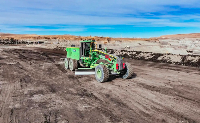 全國首臺！礦用大功率純電動平地機震撼登場！