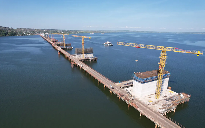 3200米超級工程！徐工塔機助建東非第一長橋