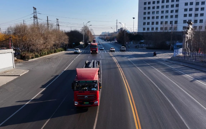 降碳增綠！徐工新能源重卡攜手客戶向綠而行