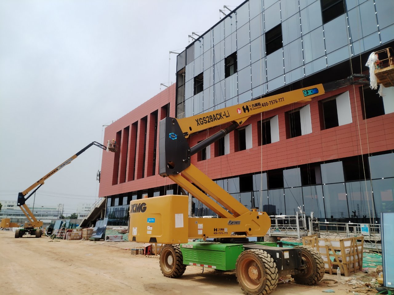 “綠”煥新能！徐工XGS28ACK-Li助力中國電子云研發(fā)基地打造綠色數(shù)字基建標(biāo)桿
