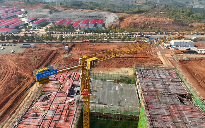 跑出加速度！37臺(tái)徐工塔機(jī)批量助建