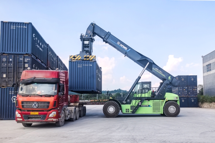 綠色賦能！大宗物資轉(zhuǎn)運(yùn)的“效能標(biāo)桿”