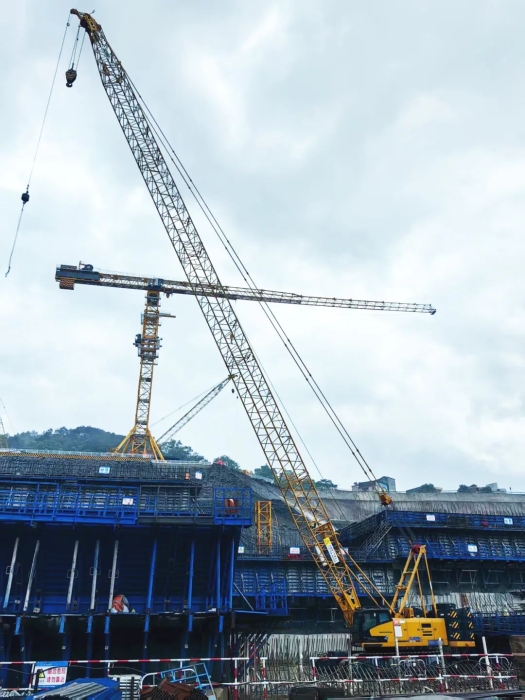 方寸之地擎千鈞！XGC110A鋼筋森林上演“精準(zhǔn)穿針”