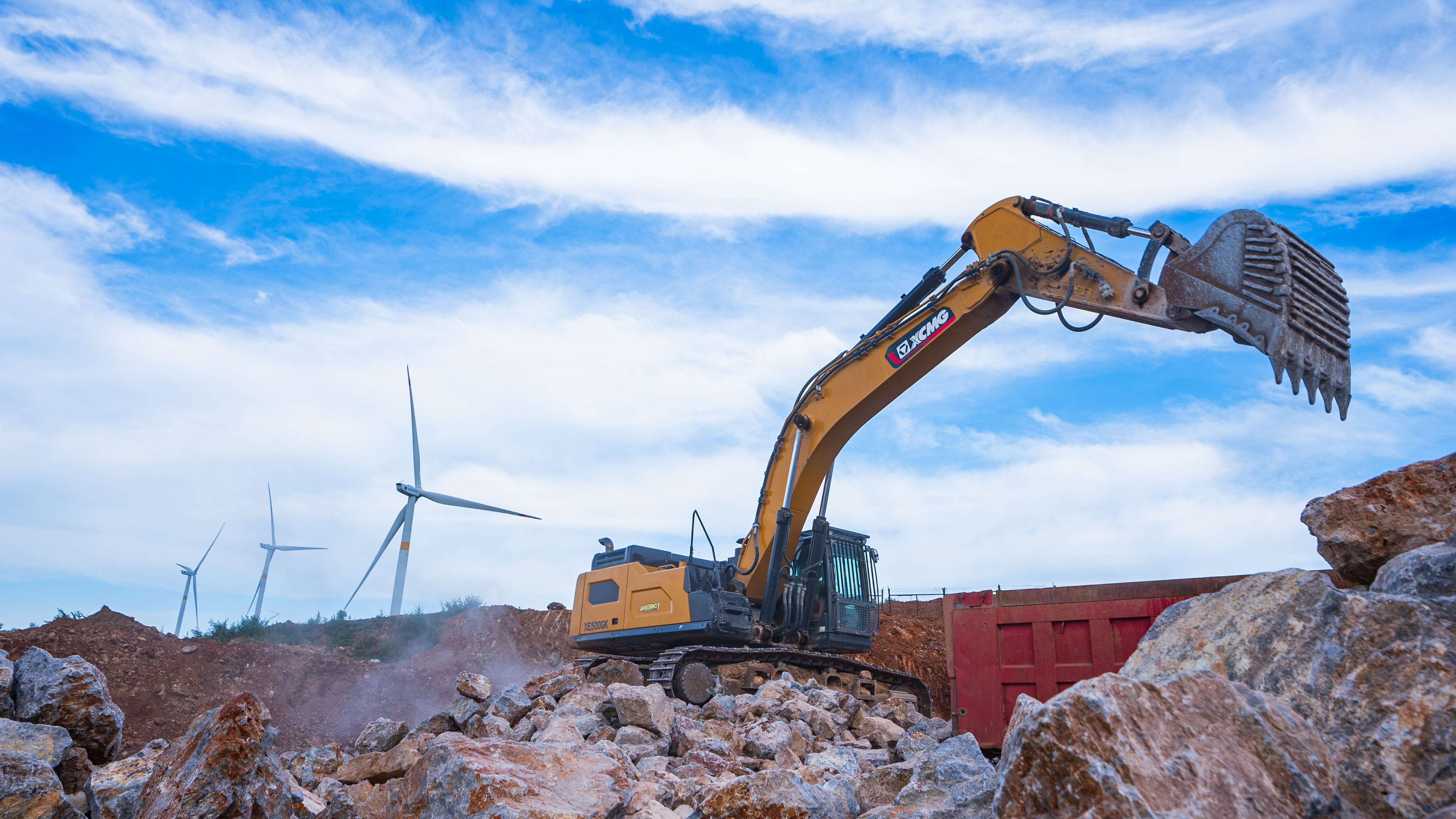 “掘金巨無霸”徐工XE500GK宜城石料開采，讓高效成就財富
