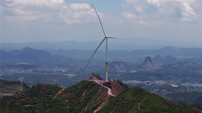 直面復(fù)雜工況，風(fēng)電吊裝豈可一招通用？徐工以全場景定制化方案，交出精準(zhǔn)答卷