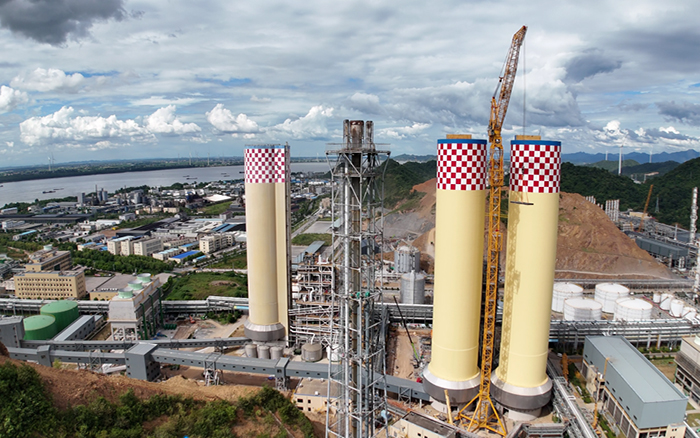 刷新紀(jì)錄！徐工 XGL3300-220S動(dòng)臂塔機(jī)化工吊裝顯神威