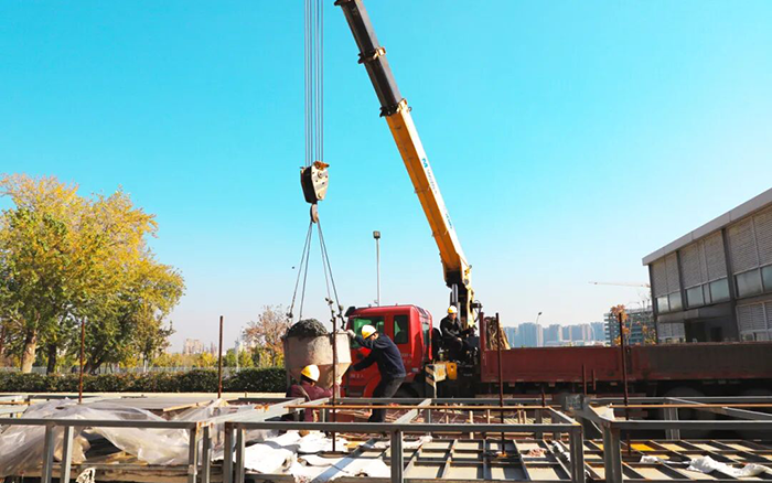 高效安全雙 buff！徐工隨車吊助力混凝土施工