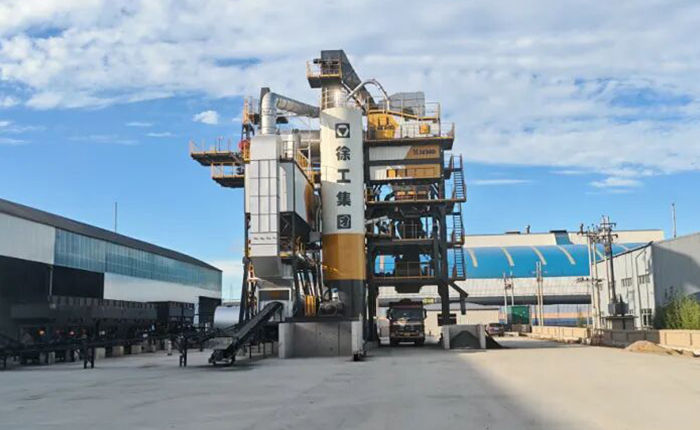 徐工道路養(yǎng)護(hù)明星產(chǎn)品亮相內(nèi)蒙，高效施工彰顯硬核實力！