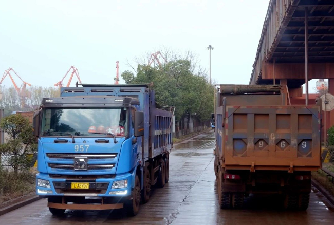 大港煥新！徐工新能源自卸車助力港口物流綠色轉型