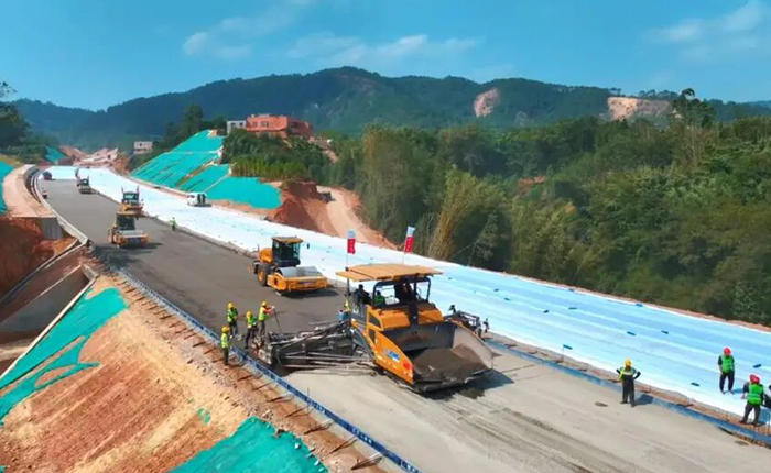 壓實跳出“憑經(jīng)驗”，智能技術(shù)來 “把關(guān)”