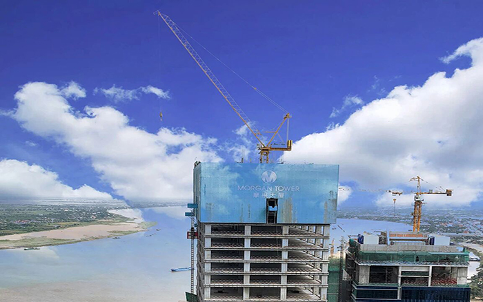 喜封金頂|徐工塔機(jī)助建柬埔寨金邊摩根大廈！