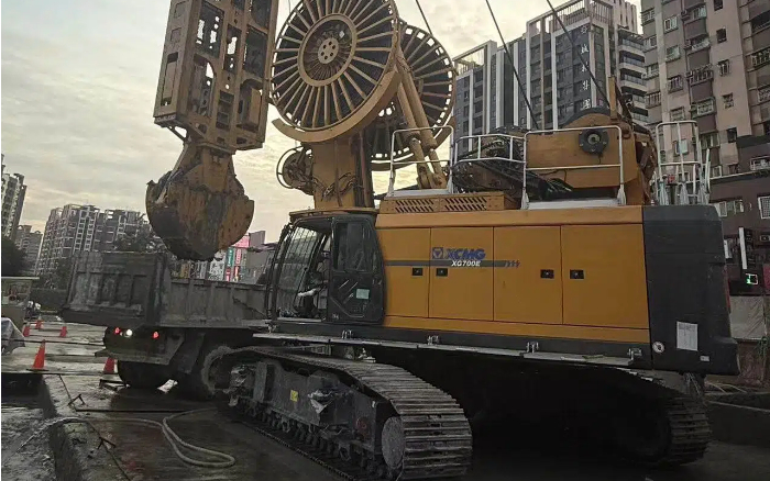 穩(wěn)保施工！徐工地下連續(xù)墻液壓抓斗攻克東南亞復(fù)雜工況