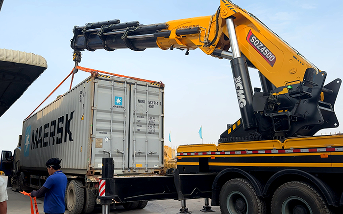 東南亞“轉(zhuǎn)運王牌”！ 徐工SQZ4500C集裝箱作業(yè)穩(wěn)準(zhǔn)快