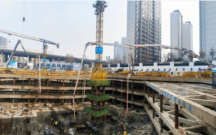 集結(jié)！徐工大米數(shù)泵車齊力共筑通信研發(fā)基地