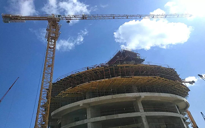 徐工塔機(jī)跨越山海，閃耀“一帶一路”